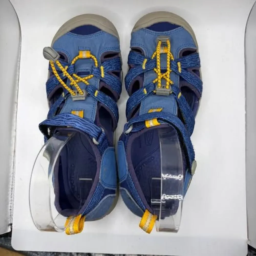 Kids KEEN Waterproof Sandals Size 5